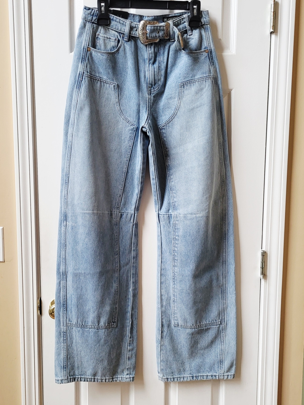 Blank NYC Blue Denim Belted Jeans with Silver Buckle Franklin Wide Leg size 28